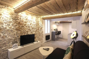 GregBnb - T2 Ancien et moderne - PARKING INCLUS - 15min Gare